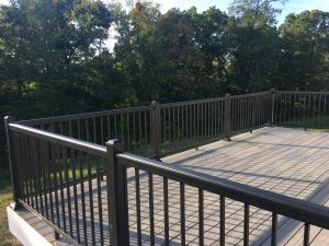 Trex Island Mist decking and Timbertech Impression Express aluminum railing